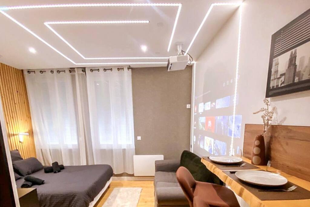 Le Pluvier D'Argent*Home Cinema Abbeville Exterior photo